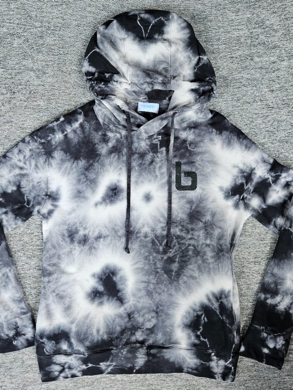 Burn Boot Camp Women's Large Black Tie Dye Sweatshirt Hoodie Pullover Pockets